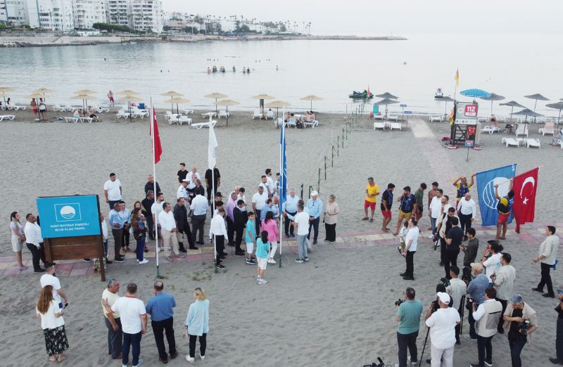 Plajlara mavi bayraklar ekildi...