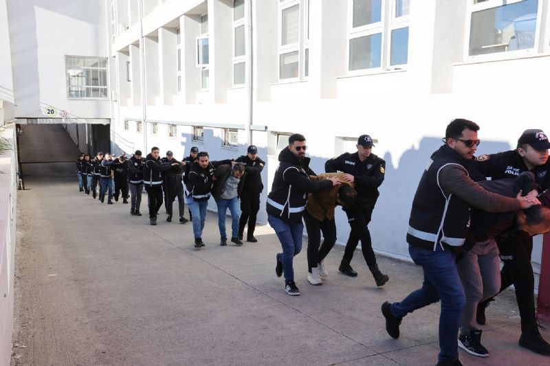 Sahte para reten ebeke kertildi...