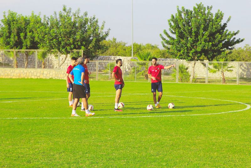 Mersin zirve yarndan kopmak istemiyor...