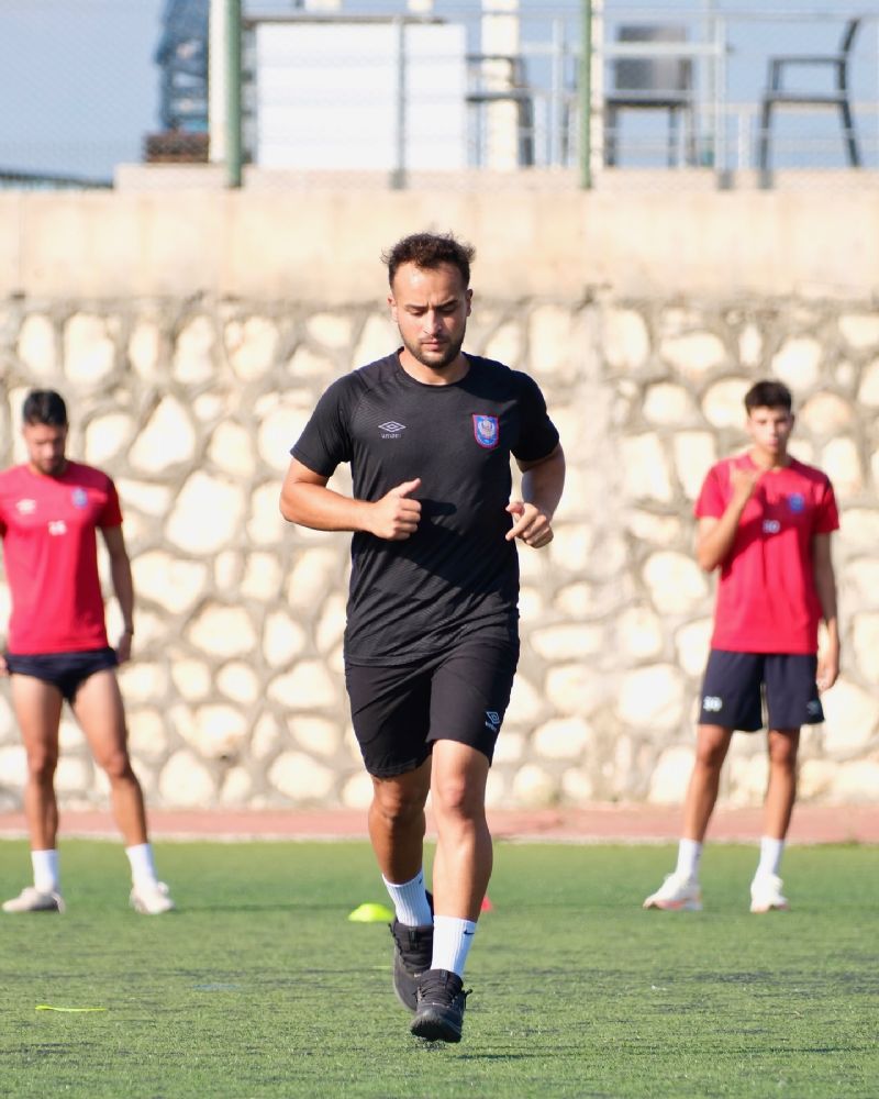 Silifke haz�rl�klar�na evinde devam ediyor...