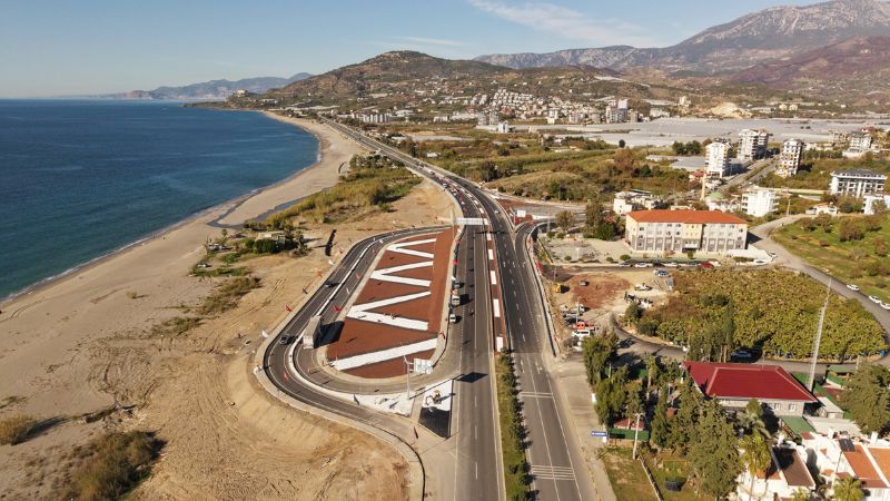 Mersin�de beklenen Akdeniz Sahil Yolu Antalya�da ilerliyor!...