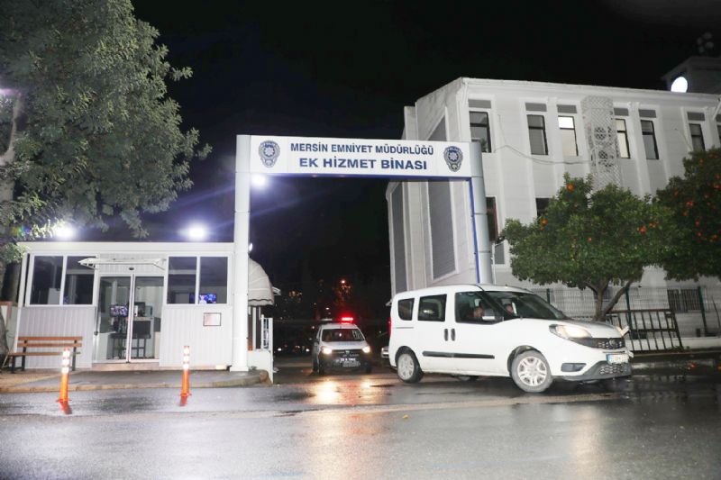 Mersinde aranan ahslara operasyon...