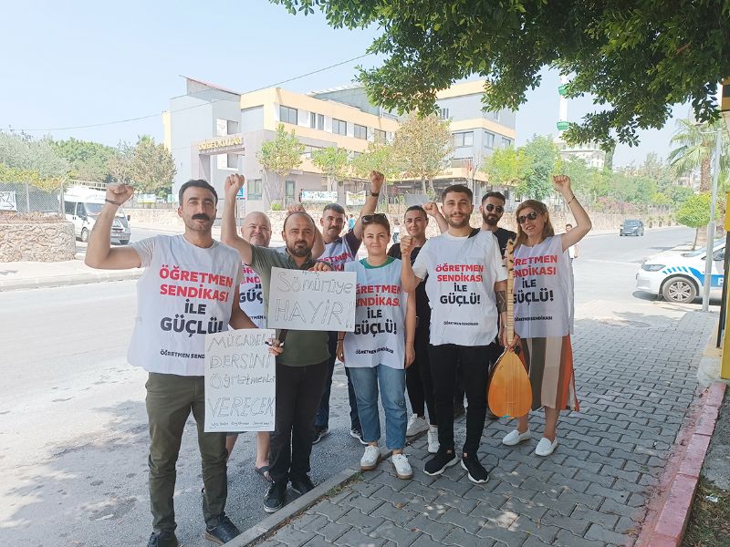 3,5 ayd�r maa� alamayan  Dizge ��retmenlerinden eylem!...