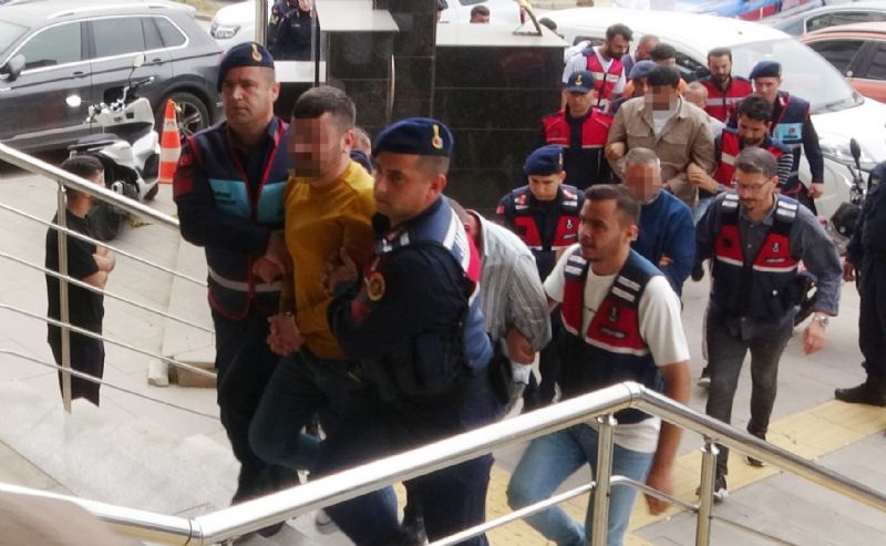 Mersin’de uyuturucu tacirlerine ifte operasyon...