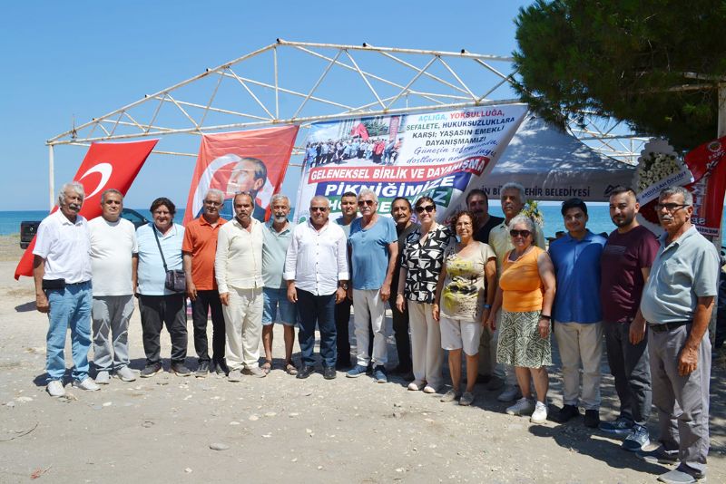 Emeklilerin dayan��ma pikni�ine izin engeli tepkisi 