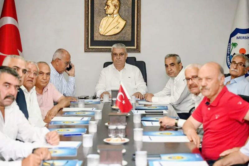 Esnaf kefalet b�lge toplant�nsa Merin ev sahipli�i yapt�