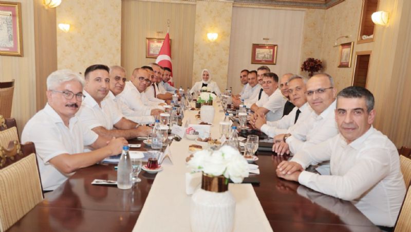 Mersin Milli E�itimde dev de�i�im sonras� ilk bulu�ma...