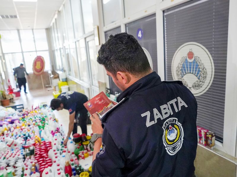 Tarsus�ta 6 bin 167 sa�l�ks�z �r�ne el konuldu