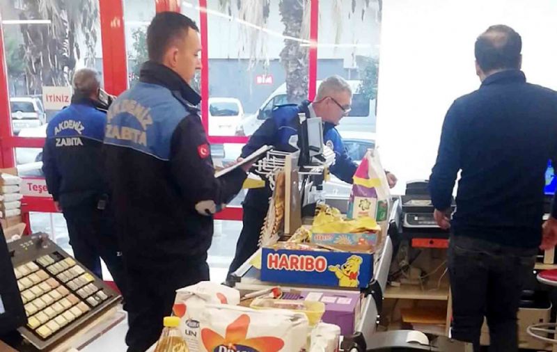 Akdenizden fiyat-etkiket ve gramaj denetimi...