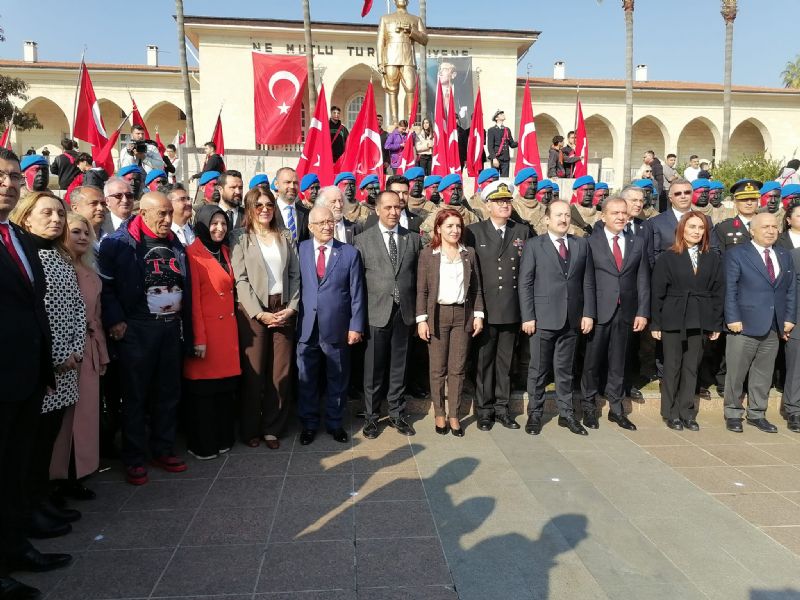 Cumhuriyet Meydannda cokulu kutlama...