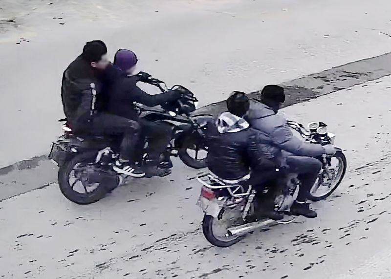 Hrszlar nce kameraya, sonra jandarmaya yakaland...