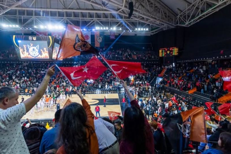 �BK Mersin Panathinaikos�u Avrupa d��� b�rakt�...