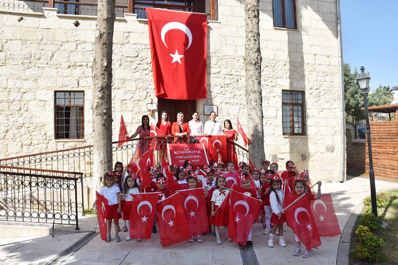 renciler 100. yl ansna Kuvay Milliye Karargahn gezdi...