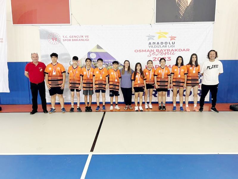Mersinli Badmintoncular eyrek finalde...