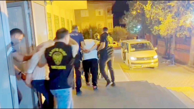 Mut�ta gazino ve otellere operasyon