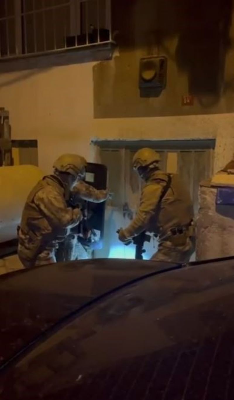 Change ara operasyonunda 74 gzalt...