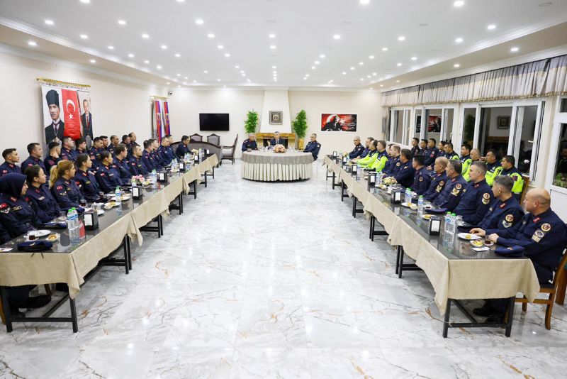 Vali Toros�tan jandarmaya ziyaret