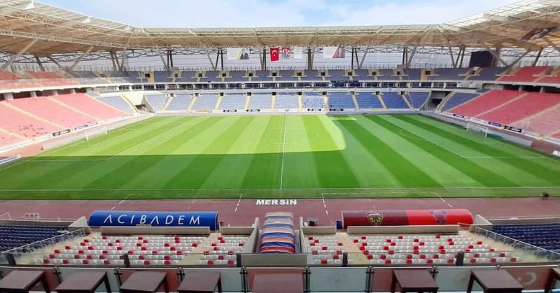 Mersin Stadyumu bak�mdan ge�ti...