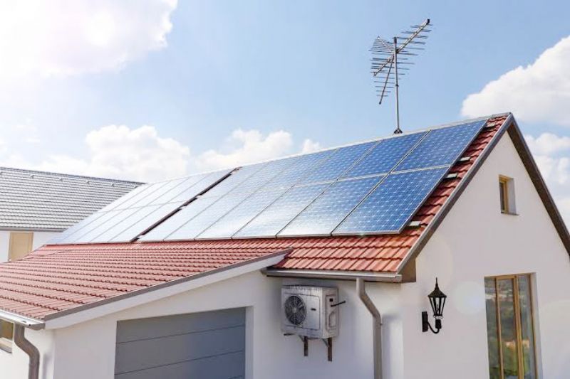 �Yenilenebilir enerji yaln�zca projede de�il, �at�da ve panoda da g�r�lmeli�