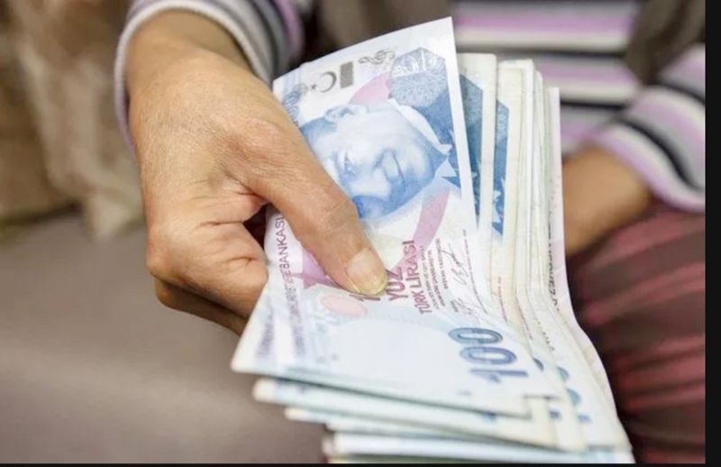 �Emekli ayl�klar�ndaki  hak kay�plar�n�n  giderilmesini bekliyoruz�...