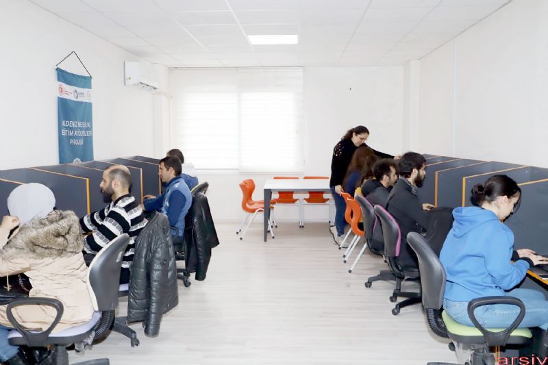 Akdenizde uygulamal mesleki kurslar balyor...