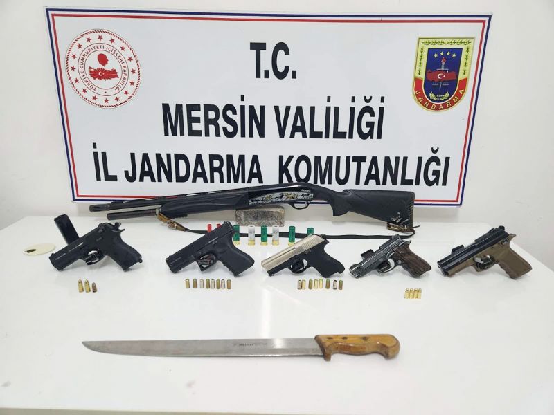 Jandarmadan silah kaak operasyonu...