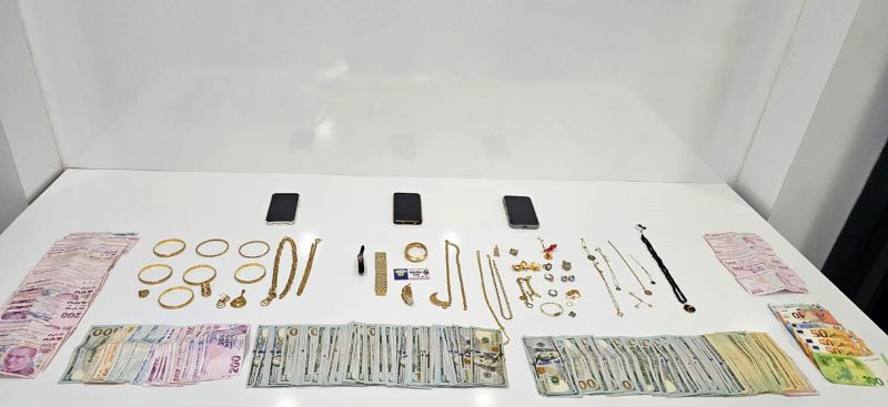 Sahte polislere milyonluk dolandrclk operasyonu