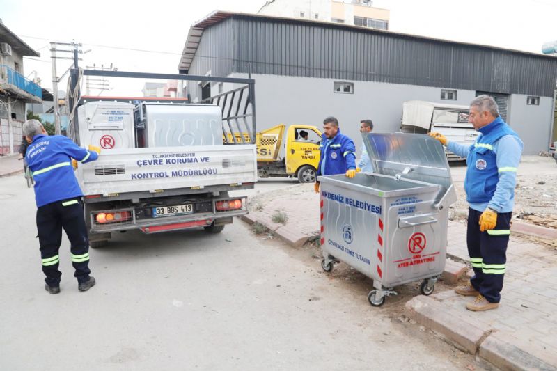 Akdenize bin 81 adet  yeni p konteyneri geldi...