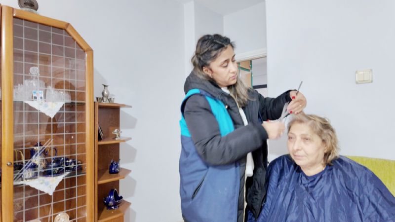 Akdeniz�de kimsesiz, engelli ve ya�l�lara �efkat eli...