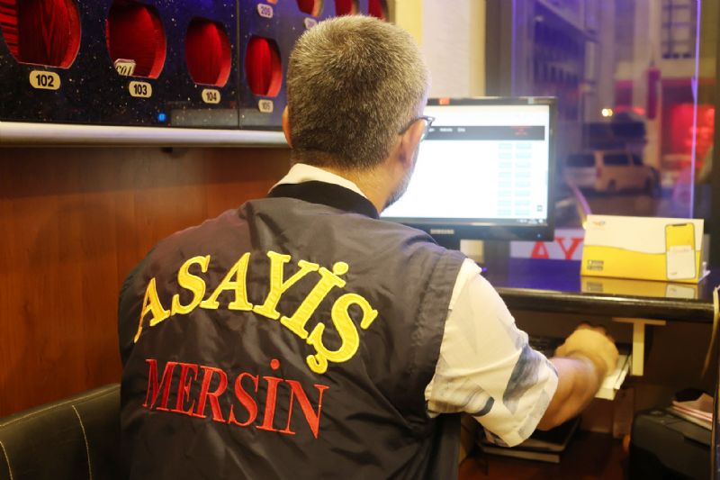 Mersin’de otellere polis denetimi 