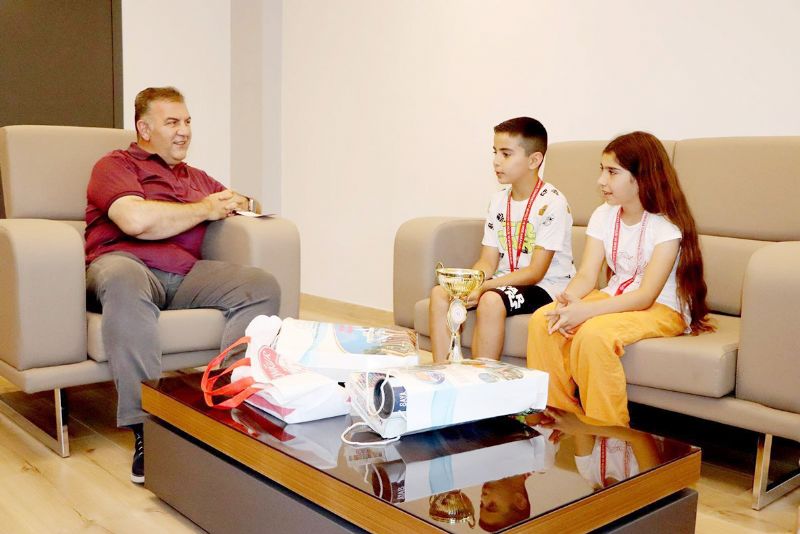 Floor Curlng ampiyonlarndan ziyaret...