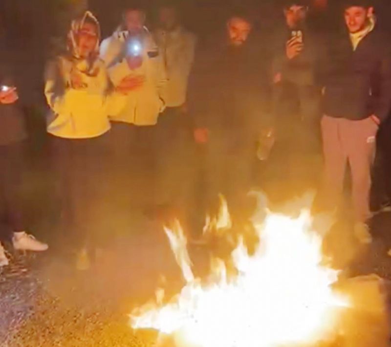 Eski e kurban Mervegln  gelinliini annesi yakt...
