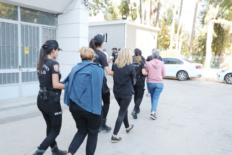 Sahte ar merkezi ile Almanlar dolandrdlar...