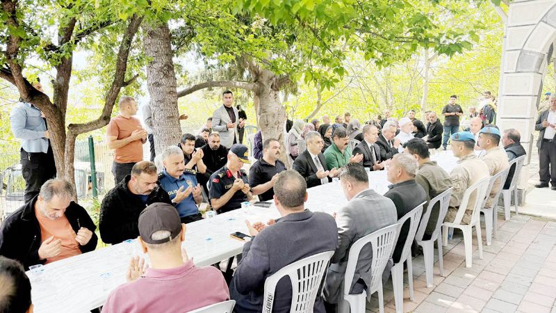 Vali Toros, taziye ziyaretinde bulundu...