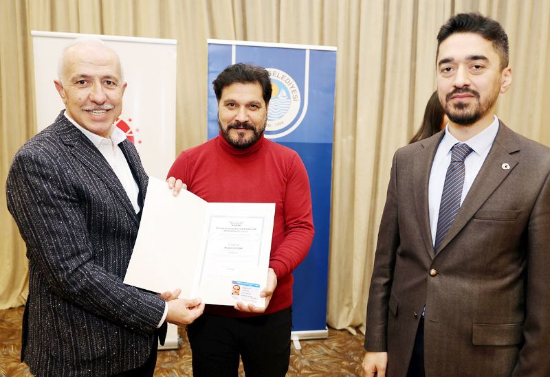 Pilot eitimine katlanlar  sertifikalarn trenle ald...