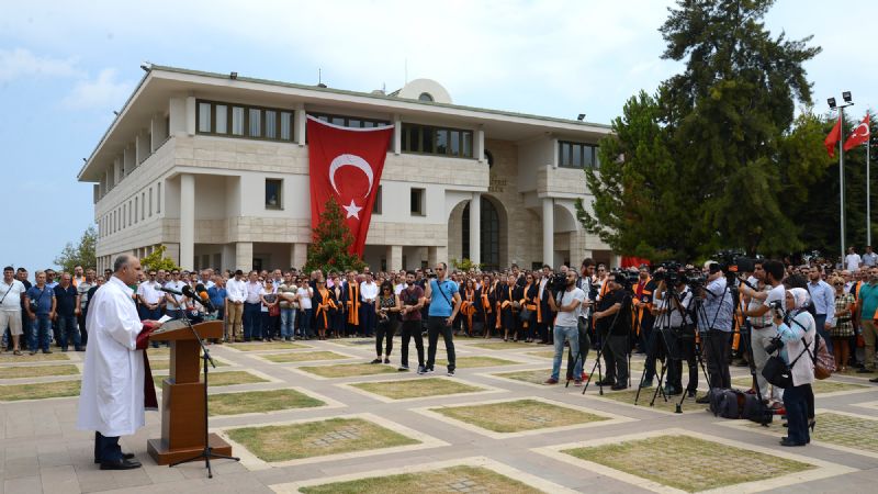 ME yeni rektrn bekliyor!...