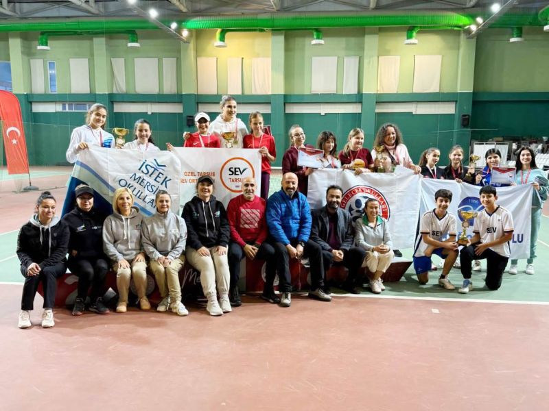 Tenis yar��malar�na Tarsus imzas�...