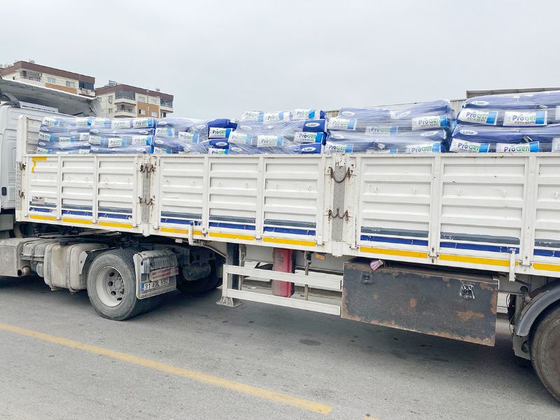 Tarsus�ta y�zde 50 hibeli  soya tohumu da��t�m�...