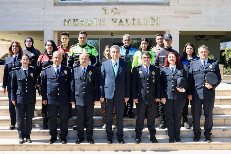 Polislerden Vali Toros�a y�ld�n�m� ziyareti