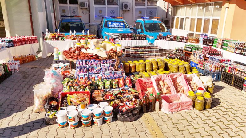 Tarsus�ta halk sa�l���n�  tehdit eden �r�nlere ge�it yok...