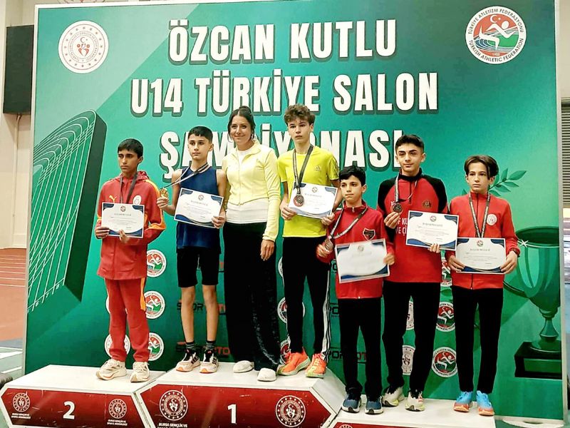 Atletizm �ampiyonas�na Mersin damga vurdu!