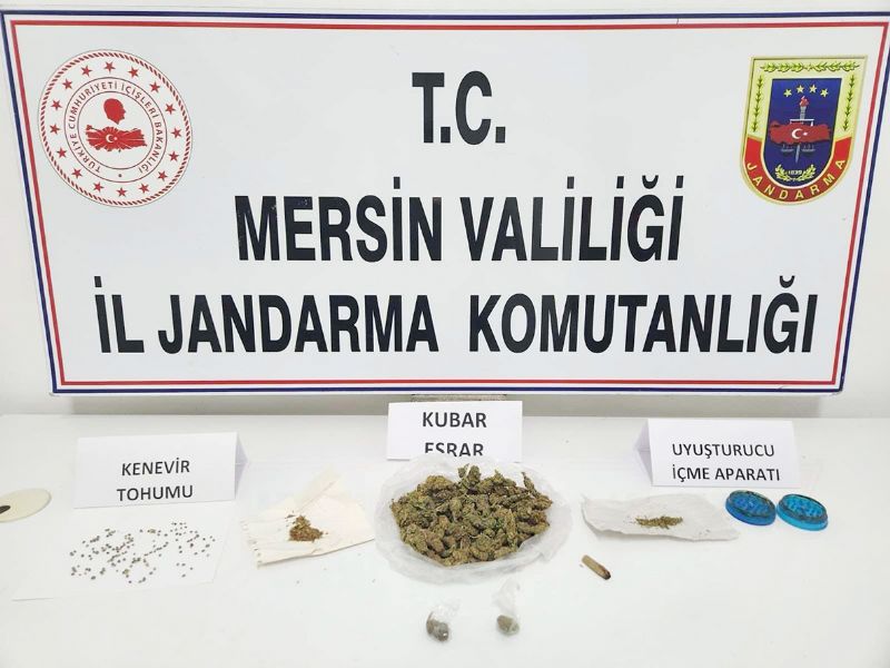 Jandarma uyuturucu tacirlerine gz atrmyor...
