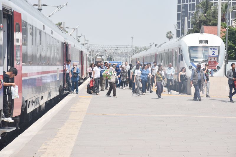 Tren yolculuu  eziyete dnt!...