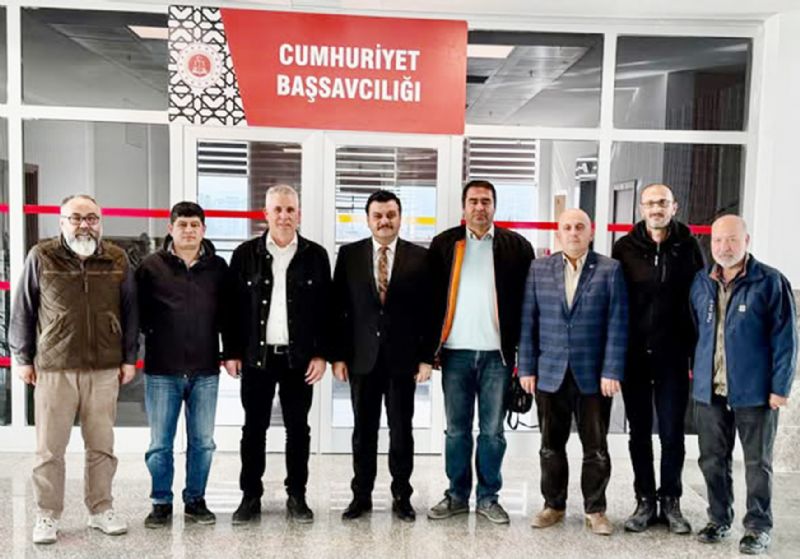 Erdemlinin yeni Cumhuriyet  Basavcs Eraslan greve balad...