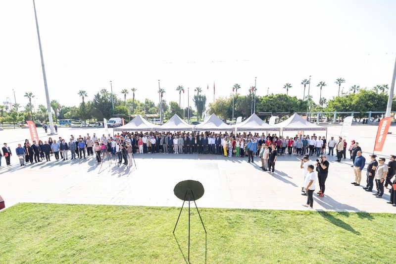 CHP�den Mersin�de s�n�k t�ren!...