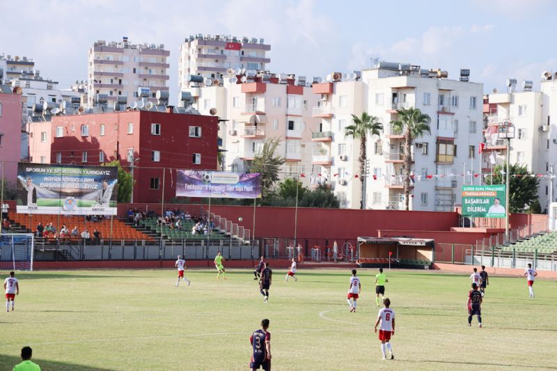 S�per Kupa�da kazanan dostluk oldu...