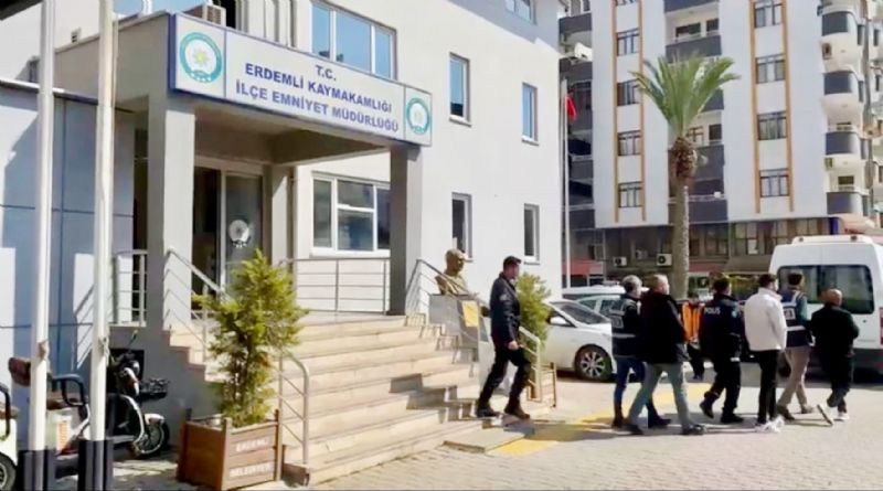 500 bin TL almaya geldiler polise yakalandlar...