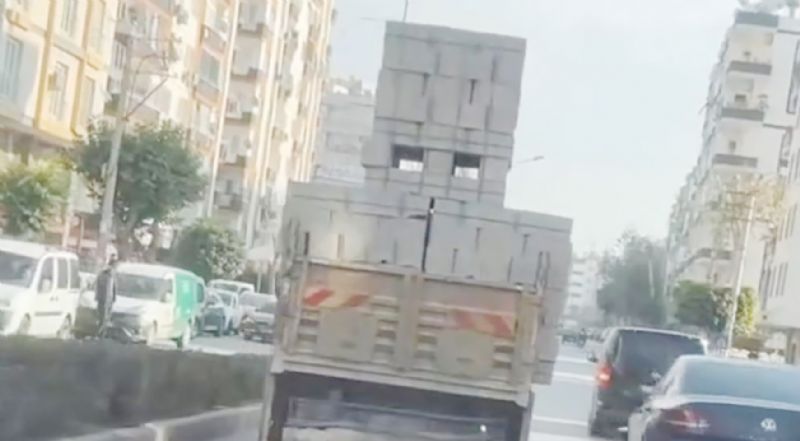 Tehlikeli y�kleme yapan kamyon s�r�c�s�ne ceza...