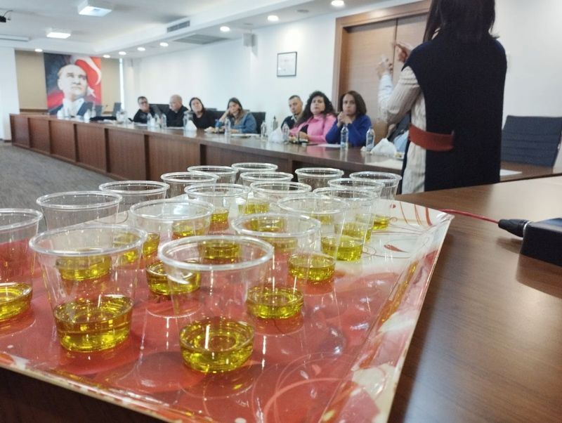Tarsus TSOda zeytinya tadm eitimi yapld...