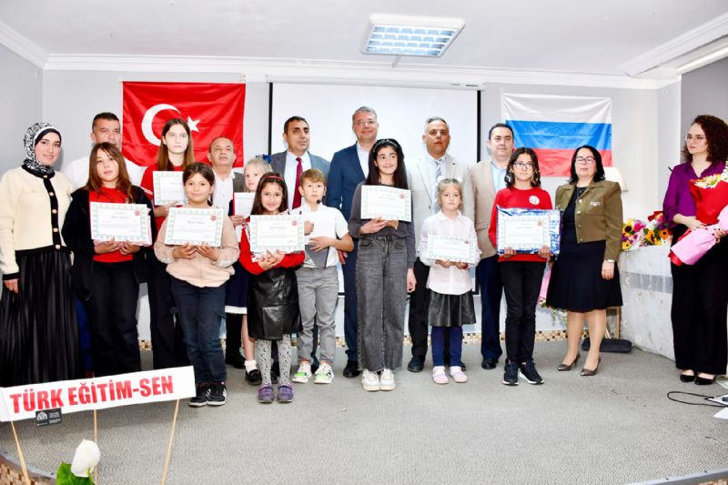Mersin’de Rus ocuklar Ktphane Haftas’n kutlad...